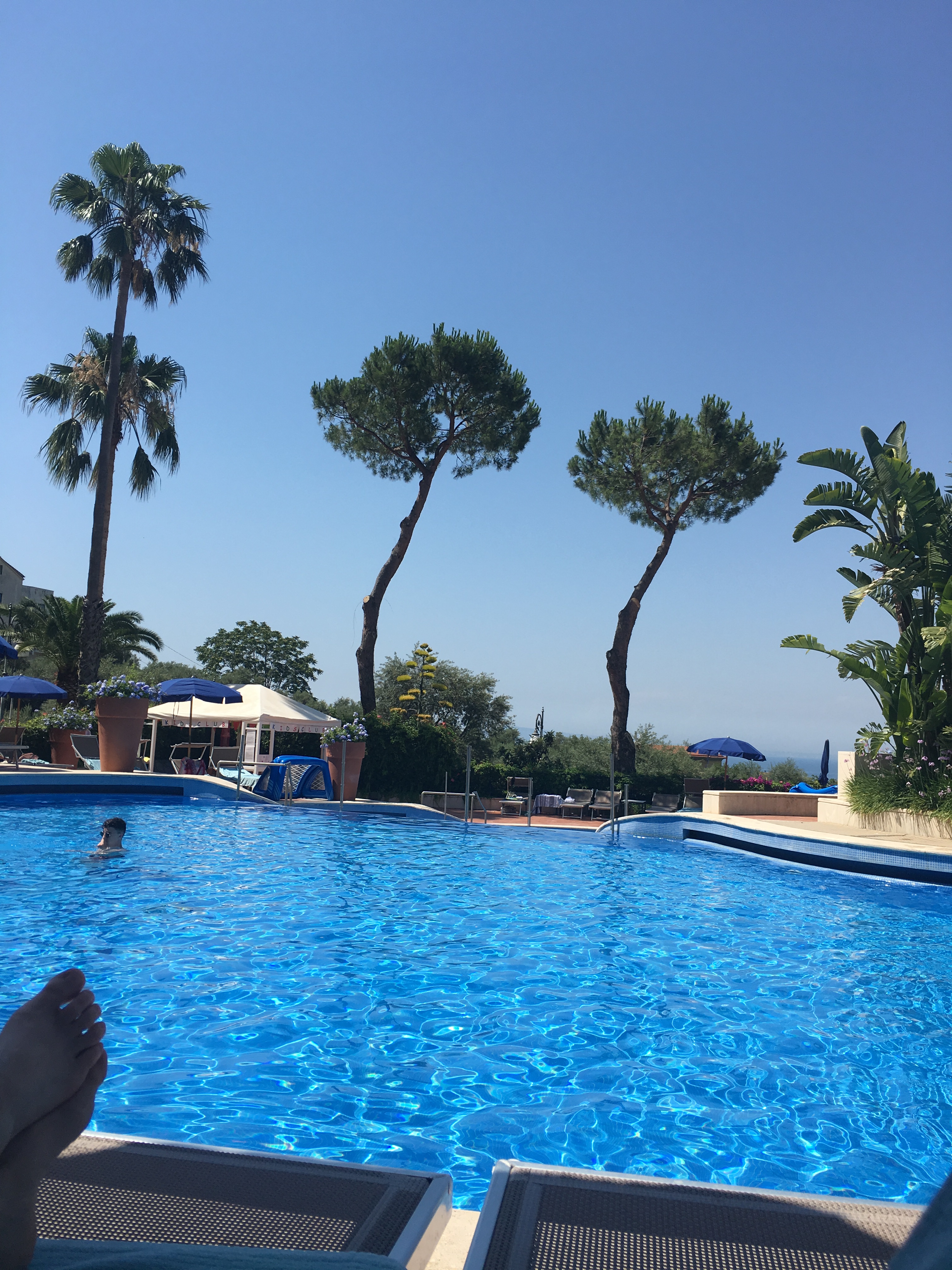 FCDB0503-461F-4C94-BE7C-203BE0B4CDA3